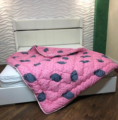 Одеяло Клубника Теплое полуторное 150х210 см, качественное силиконизированное волокно ТМ DAMANI